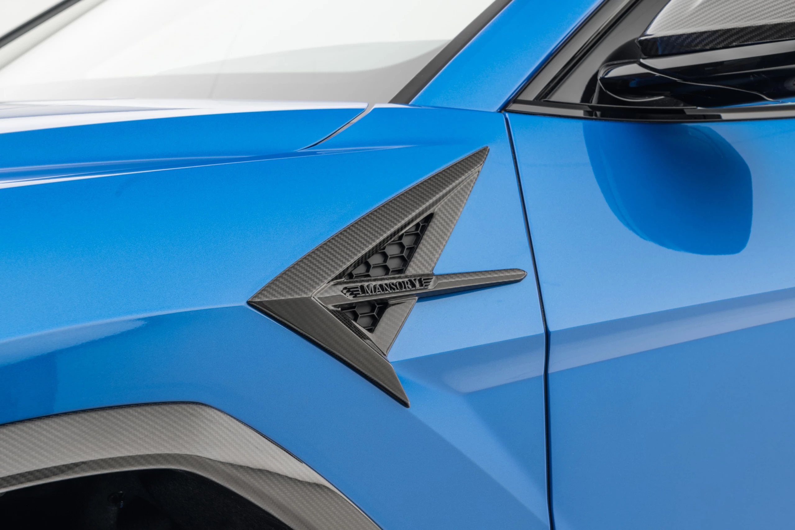 Mansory Air Outtake Splitter for Front Fender fits Lamborghini Urus