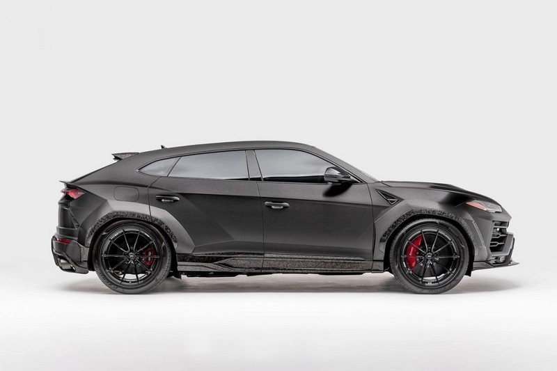 CPE 1016 Carbon Front Upper Lip for Lamborghini Urus