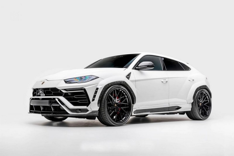 CPE 1016 Carbon Front Upper Lip for Lamborghini Urus