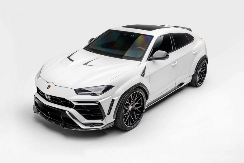 CPE 1016 Carbon Front Upper Lip for Lamborghini Urus