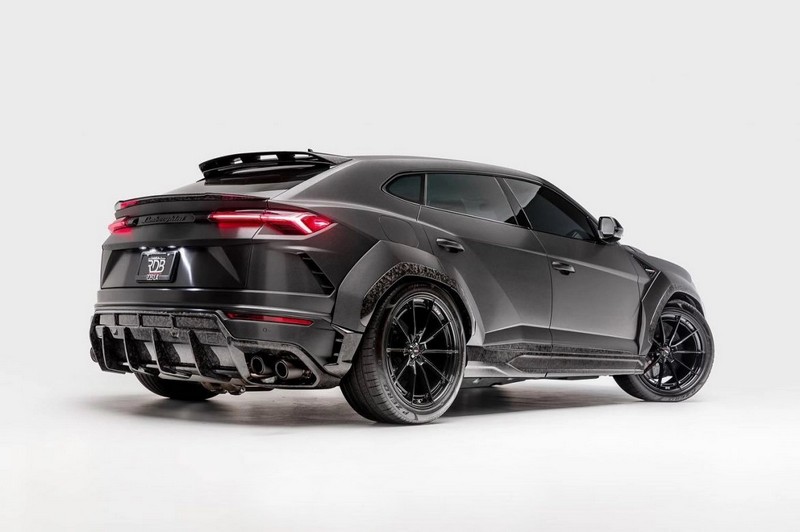 CPE 1016 Carbon Side Skirts for Lamborghini Urus