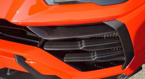 CPE Cover Front Bumper Upper Position for Lamborghini Urus