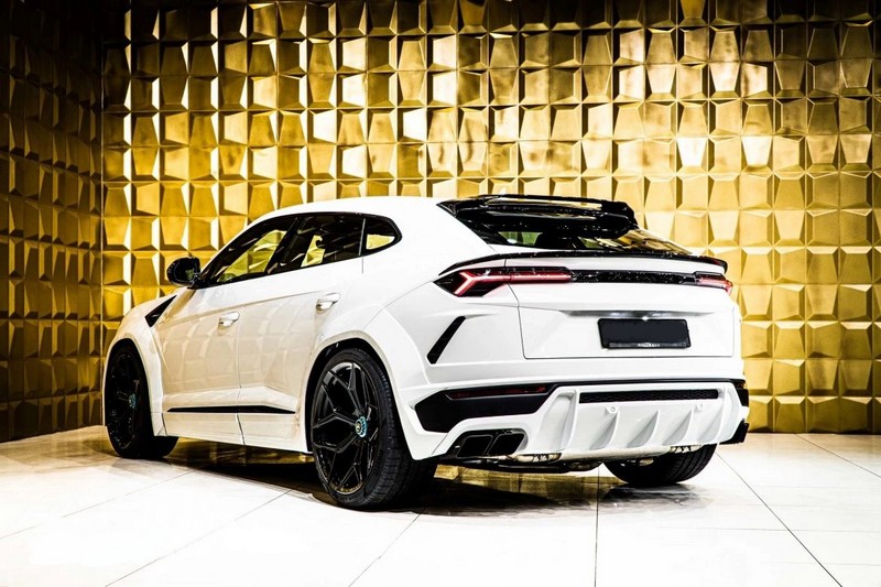 CPE Novitec Widebody Carbon Roof Spoiler for Lamborghini Urus