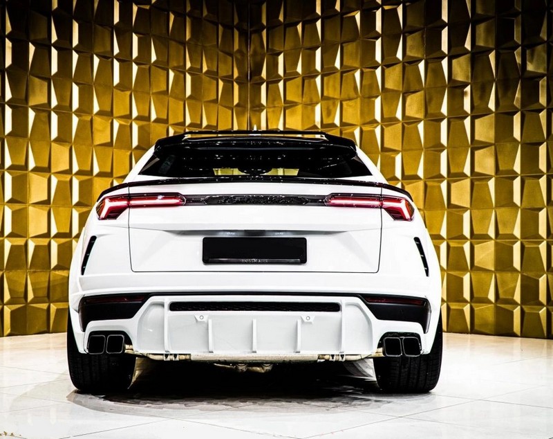 CPE Novitec Widebody Carbon Roof Spoiler for Lamborghini Urus