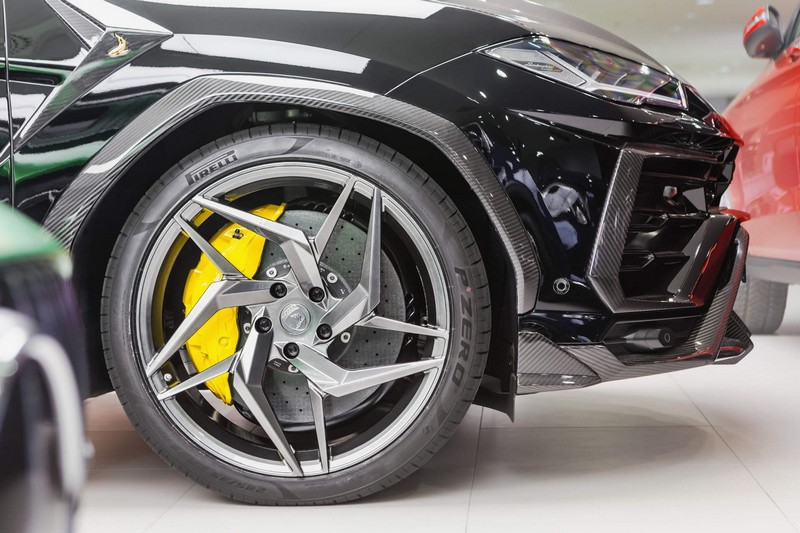 TopCar Forged Ultralight Stealth Edition Wheels - Set of 4 (Front 22x10 ET28, Rear 22x11 ET22) for Lamborghini Urus