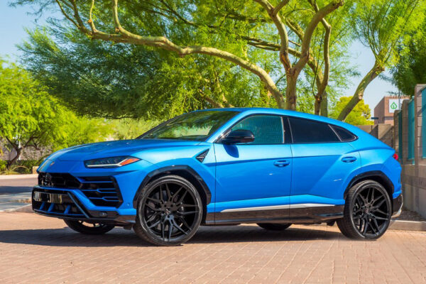 Giovanna Bogota for Lamborghini Urus