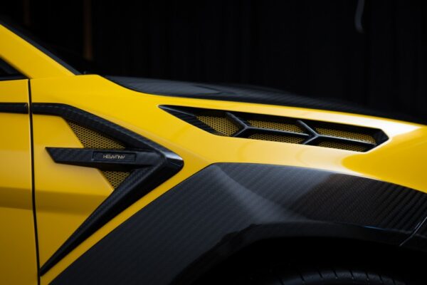 Keyvany Carbon Fiber Front Fender for Lamborghini Urus