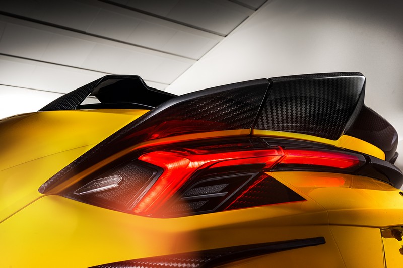 Keyvany Carbon Fiber Rear Panel with Keyrus Logo for Lamborghini Urus