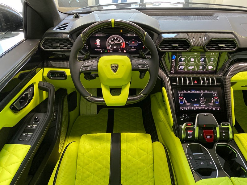 Keyvany Carbon Fiber Shift Paddles for Lamborghini Urus