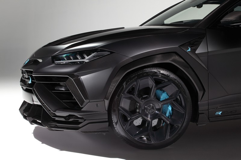 TopCar Body Kit with Carbon Parts for URUS R'Evo Carbon Edition