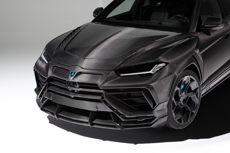 TopCar Carbon Front Air Intake, Central Part for URUS R’Evo Carbon Edition