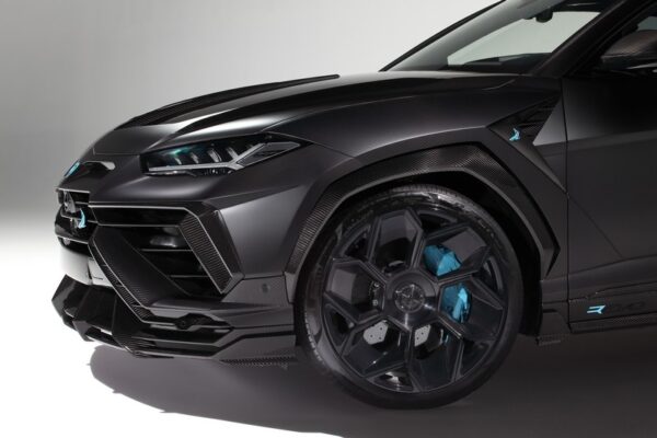TopCar Carbon Front Fenders, 2 pcs for URUS R’Evo Carbon Edition