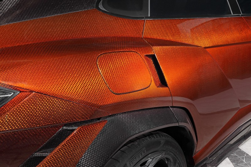 TopCar Stealth Carbon Fuel Cap for URUS R’Evo Stealth Edition