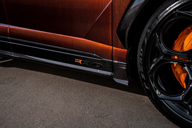 TopCar Stealth Carbon Side Skirts, 6 pcs for URUS R’Evo Stealth Edition