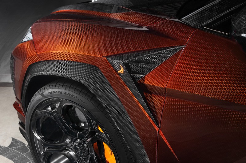 TopCar Stealth Carbon Side Splitter with Logo, 2 pcs for URUS R'Evo Stealth Edition