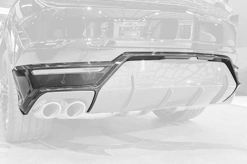 TopCar Rear Bumper Lower Section in Visible Carbon Fiber for Lamborghini Urus SE Light Pack