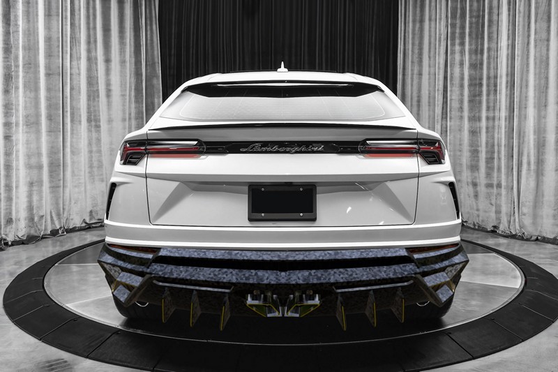 Carbon Fiber Rear Diffuser: Fits the OEM Lamborghini Urus Performante & S